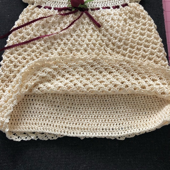 Newborn baby girl crochet outfit with matching shoes - Picture 2 of 2